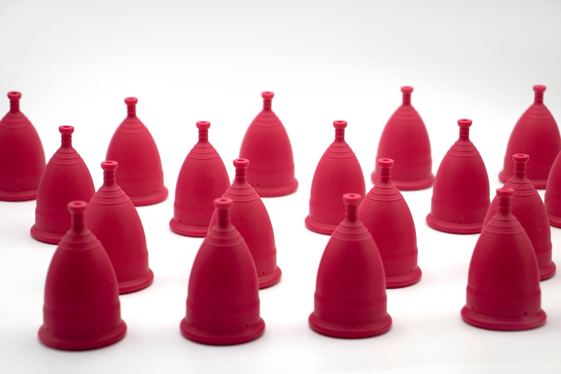 Silver Care Kubeczek menstruacyjny, różowy (rozmiary S, M i L) 1 szt. - zdjęcie 4