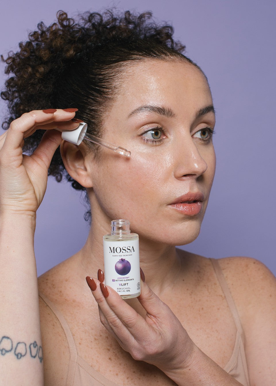 Olejek do twarzy z bakuchiolem i owocem czeremchy Mossa by Madara 30 ml - zdjęcie 5